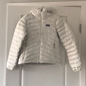 Women’s Patagonia down sweater hoody